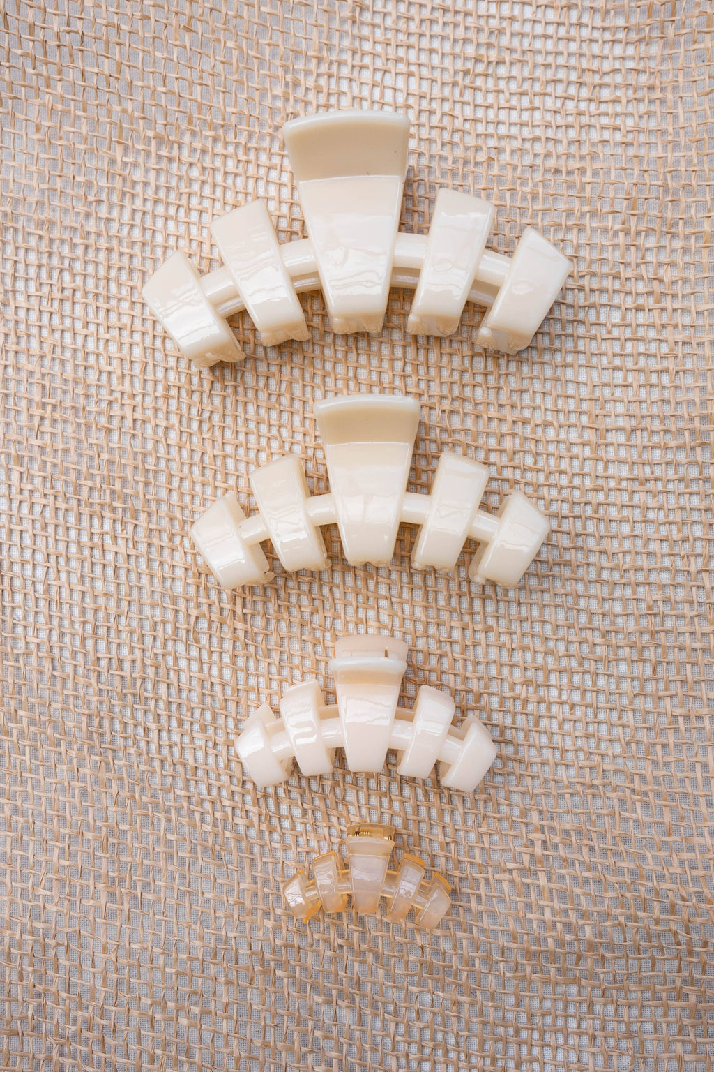 Classic Hair Clip | Tiny | Almond Beige